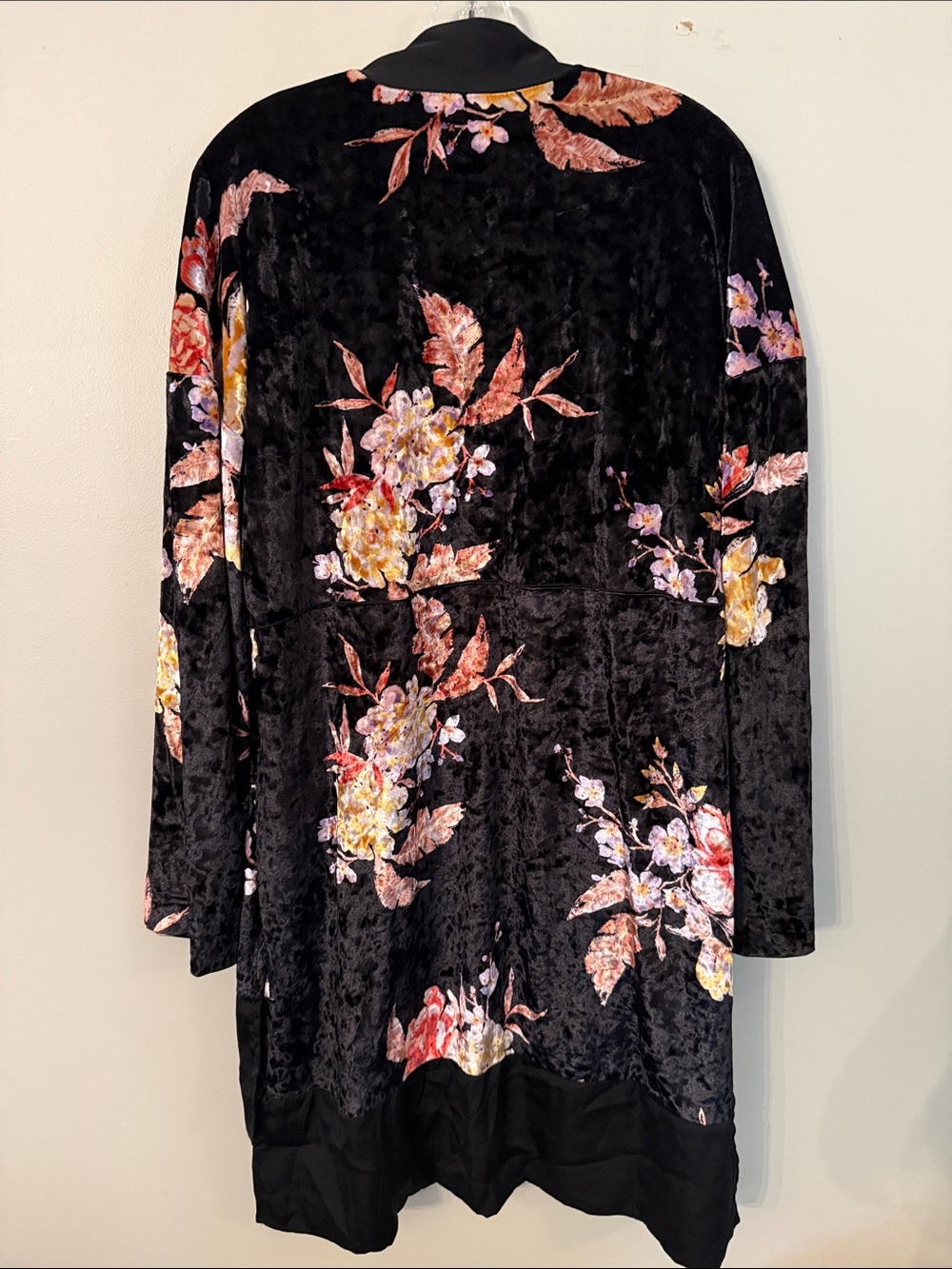 Out From Under Floral Velvet Robe - Picture 7 of 8